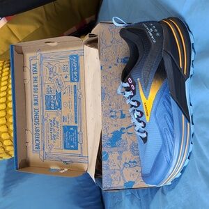 Brooks women's Cascadia 16 trail running shoes